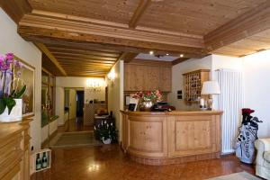 Vstupní hala nebo recepce v ubytování Hotel Belvedere Dolomiti