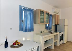 Kuchyň nebo kuchyňský kout v ubytování Thomas Apartments Katapola - Chora