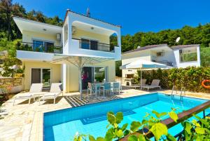 Bazén v ubytovaní Thassian Villas alebo v jeho blízkosti + 29 fotografií