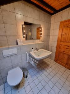 Koupelna v ubytování B&B Am Sahrbach