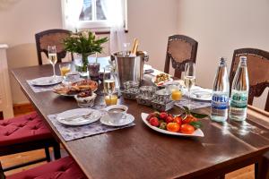 Essen im Ferienhaus oder in der Nähe