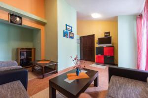 Posedenie v ubytovaní Apartment in Vinišce with Balcony, Air condition, WIFI, Washing machine (4753-7)