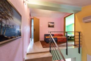 Posedenie v ubytovaní Apartment in Vinišce with Balcony, Air condition, WIFI, Washing machine (4753-7)