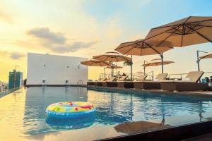 Bazén v ubytování OCEAN HOTEL nebo v jeho okolí
