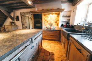 Dapur atau dapur kecil di Gîte de Beauregard - Les Fermes Ardéchoises