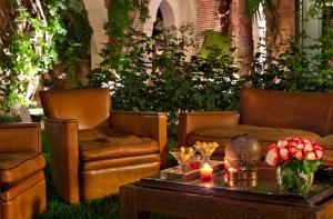 Posezení v ubytování Dar Rhizlane, Palais Table d'hôtes & SPA