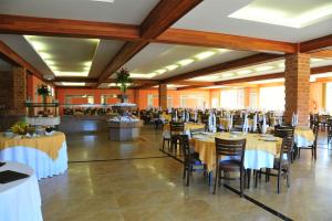 Un restaurant sau alt loc unde se poate mânca la Vassouras Eco Resort