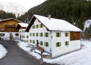 Stern LODGE im Bergparadies Lechtal om vinteren