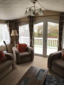 Corton的住宿－The Winchester luxury pet friendly caravan on Broadland Sands holiday park between Lowestoft and Great Yarmouth，相簿中的一張相片