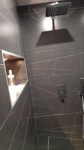 Et badeværelse på Studio chaleureux en hyper centre