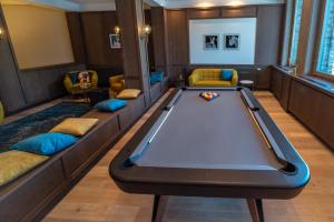 Biliár nebo kulečník v ubytování Hotel Wulfenia 4S - Adults Only