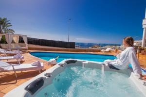 The swimming pool at or close to Villa Amadores n2