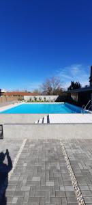 Bazén v ubytování Hermoso Departamento 3 Ambientes nebo v jeho okolí