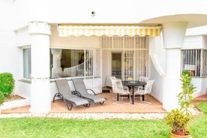 A patio or other outdoor area at Jardines de Calahonda I