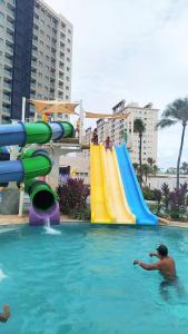 Bazén v ubytování APARTAMENTO SALINAS EXCLUSIVE RESORTS nebo v jeho okolí