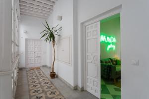 Zdjęcie z galerii obiektu The QUEEN's Designer Apartment by Cadiz4Rentals w Kadyksie