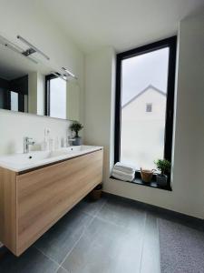 Ванная комната в Your Room with A View Bolderberg