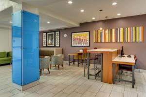 Fotografie z fotogalerie ubytování Holiday Inn Express Lake Worth NW Loop 820 by IHG v destinaci Fort Worth