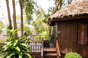 Сад в Baan Krating Phuket Resort -SHA Plus
