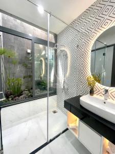 Un baño de An Nhi Hotel