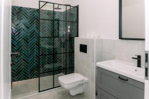 A bathroom at B15-Blue Lagoon