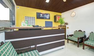 TV a/nebo společenská místnost v ubytování Treebo La Paradise