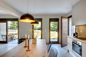 Η κουζίνα ή μικρή κουζίνα στο Amfikleia Home by Relax in Greece