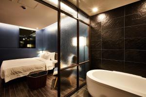 Hotel Wanted的一间浴室