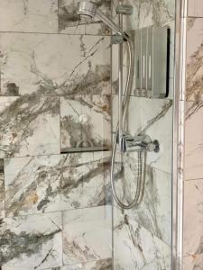 Un baño de Honeybrook 36 fotos más
