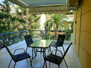 A balcony or terrace at Lovely house