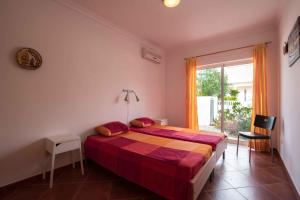 Afbeelding uit fotogalerij van Casa da Alcaria by Portucasa in Altura