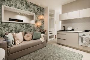 Kuchyňa alebo kuchynka v ubytovaní Krane Apartments Ó utca + 29 fotografií