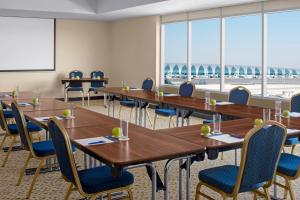 Konferenční prostory v ubytování Holiday Inn Express Dubai Airport by IHG