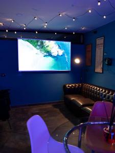 A television and/or entertainment centre at THOMAS SEA VIEW