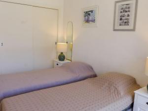 Ένα ή περισσότερα κρεβάτια σε δωμάτιο στο Apartment La Pinède-1 by Interhome +19 φωτογραφίες