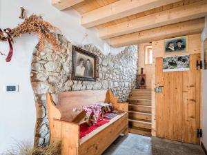 Posteľ alebo postele v izbe v ubytovaní Apartment Albergo Diffuso - Cjasa Ustin-3 by Interhome