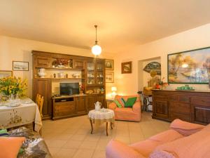 Posezení v ubytování Holiday Home Il Frantoio by Interhome + 18 fotografií