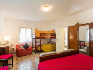 Postel nebo postele na pokoji v ubytování Holiday Home Il Frantoio by Interhome