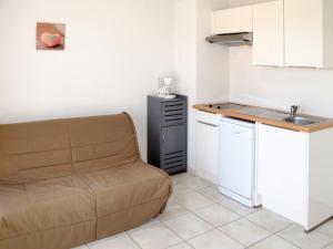 Kuchyň nebo kuchyňský kout v ubytování Apartment Résidence Belle Dune-3 by Interhome