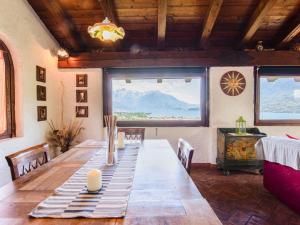 Φυσικό τοπίο κοντά σε αυτή η παραθεριστική κατοικία +29 φωτογραφίες