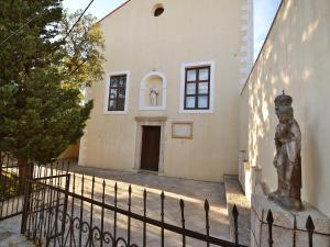 Budova, v ktorej sa apartmán nachádza