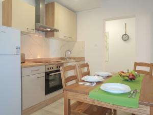 Kuchyň nebo kuchyňský kout v ubytování Apartment Gordana-1 by Interhome