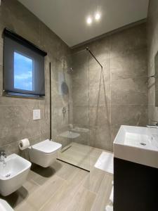 A bathroom at Ardenica Boutique Hotel