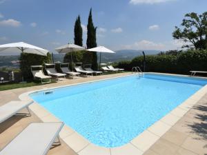 The swimming pool at or close to Apartment La Corte Bricca - Bilo A by Interhome
