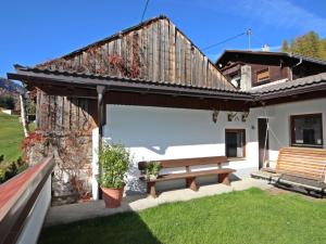 The building in which the holiday home is located