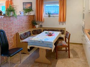 Posezení v ubytování Apartment Buss by Interhome