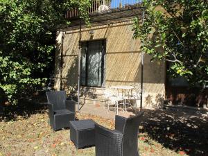 Vonkajšia záhrada v ubytovaní Apartment Le Sodole - Papavero by Interhome