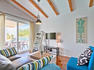 Posedenie v ubytovaní Holiday Home Ravan by Interhome