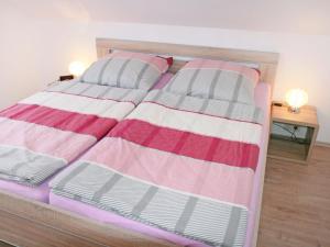 Postel nebo postele na pokoji v ubytování Apartment Schleichert-2 by Interhome