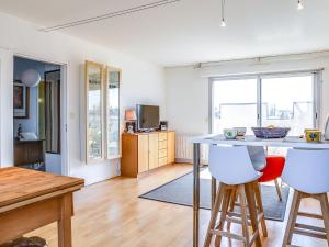 Kuchyň nebo kuchyňský kout v ubytování Apartment Ker Enclos-1 by Interhome